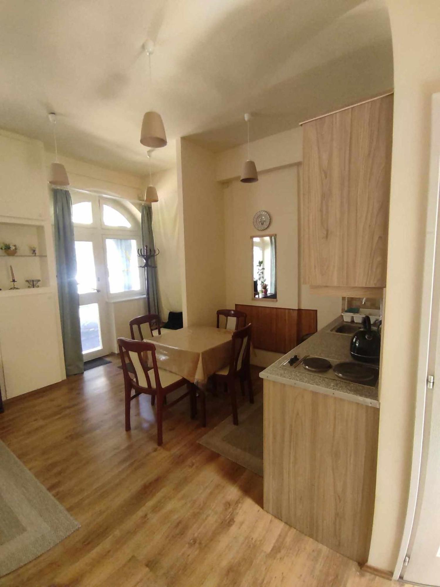 Cehmesterek Apartman Eger Exterior photo