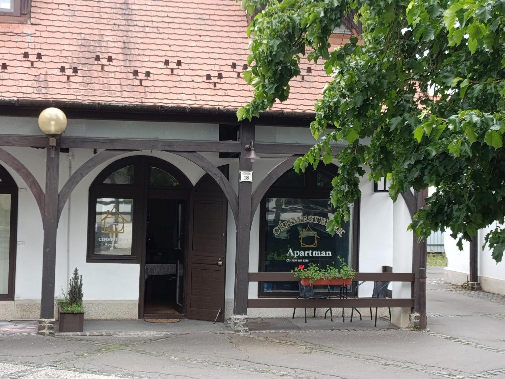 Cehmesterek Apartman Eger Exterior photo